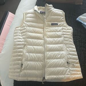Patagonia thin puffer vest